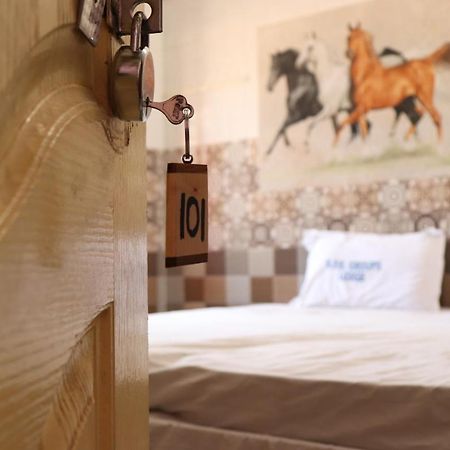 Annaiyin Hotel King Palace Велангани Екстериор снимка