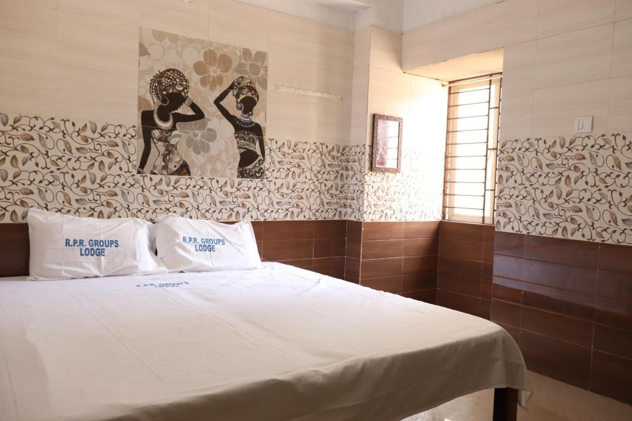 Annaiyin Hotel King Palace Велангани Екстериор снимка