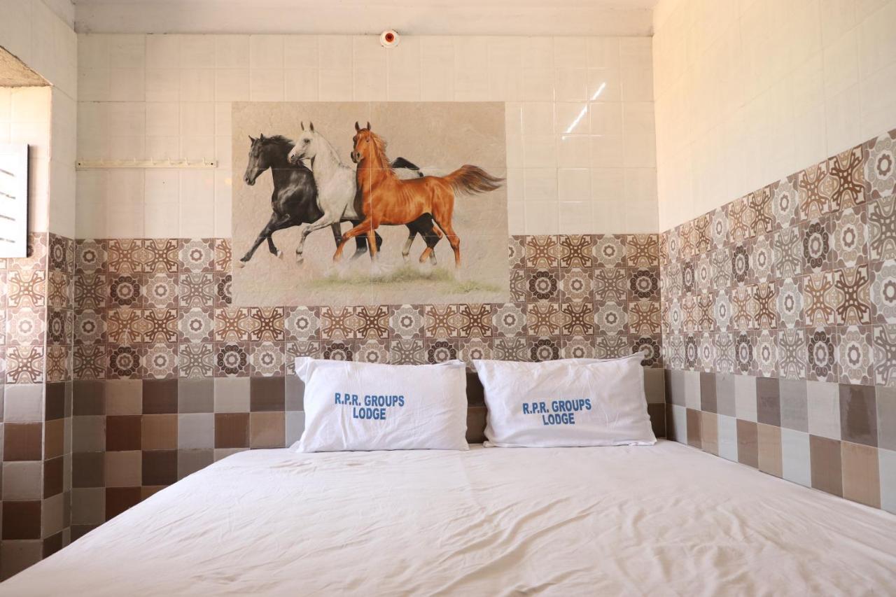 Annaiyin Hotel King Palace Велангани Екстериор снимка