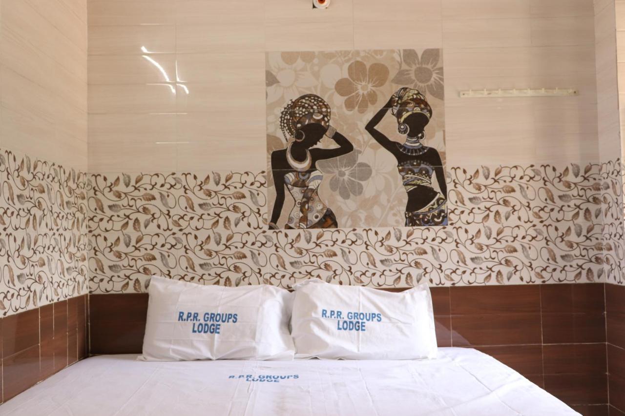 Annaiyin Hotel King Palace Велангани Екстериор снимка