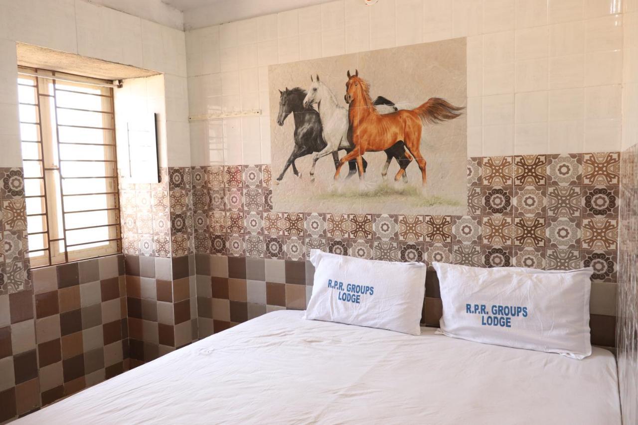 Annaiyin Hotel King Palace Велангани Екстериор снимка